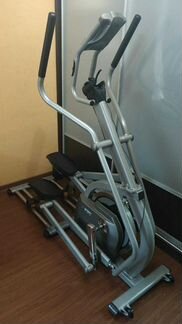 Spirit Fitness XG200 Home - эллиптический тренажер