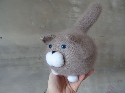 Коты вязаные в ручную (мохер)