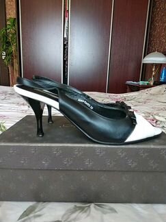 Босоножки кожаные