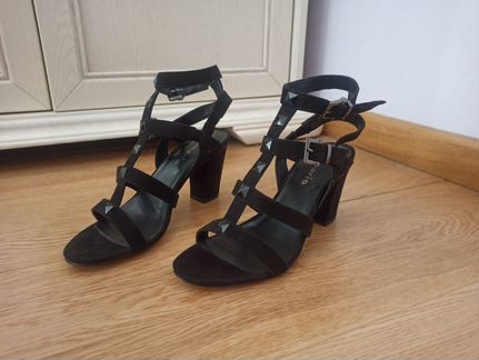 Сандали Tamaris