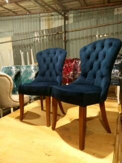 Мягкие стулья с каретной стяжкой на кухню в наличи