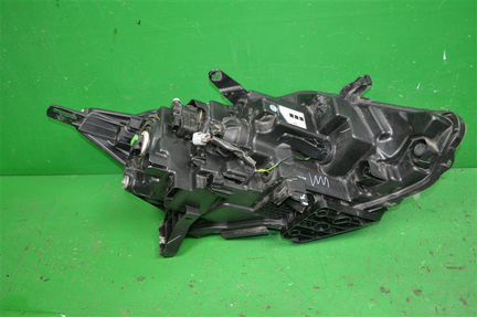 Фара левая Nissan Qashqai J11 2013