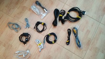 Зарядные устройства, наушники, кабеля