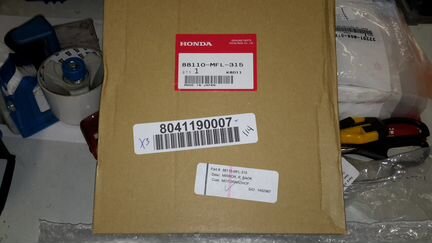 Зеркало правое honda CBR1000RR 88110MFL315