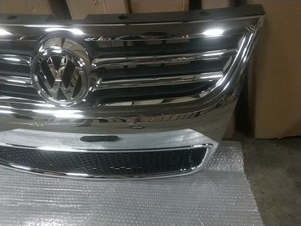 Фольксваген решетка радиатора Туарег 7L