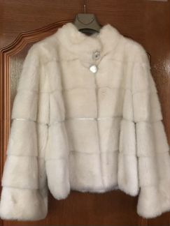 Шуба норковая, короткая белая дизайнерская, куплен