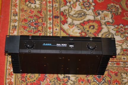 Легендарный студийный усилитель Alesis Ra100