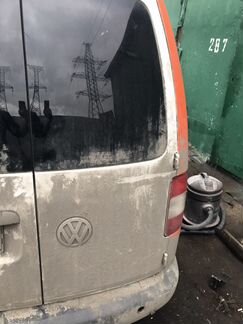 Задняя правая распашная дверь Volkswagen caddy