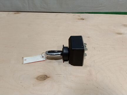 Замок зажигания с ключом на Mercedes Benz W212