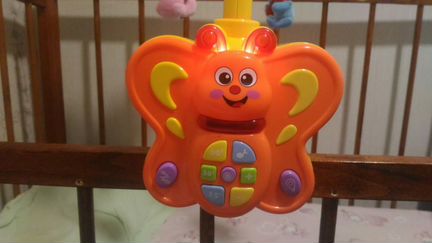 Мобиль с пультом управления