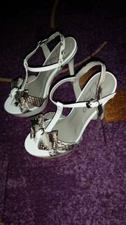 Босоножки Лак-рептилия