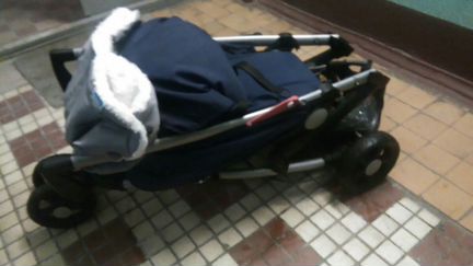 Коляска прогулочная