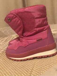 Сапоги для девочки новые,р-р-24 Alaska
