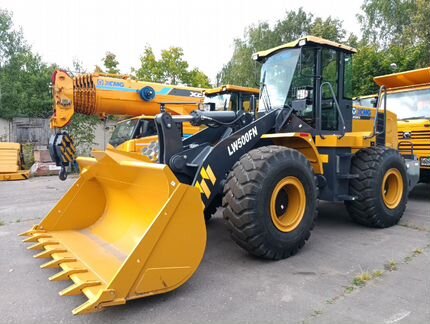 Фронтальный погрузчик xcmg LW330FN