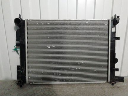 Радиатор охлаждения двигателя Hyundai Solaris 2