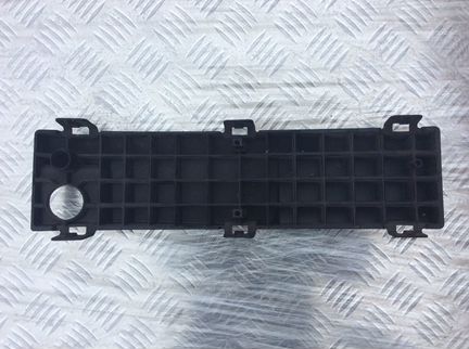 Кронштейн заднего бампера Lexus ls460