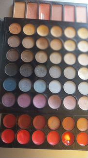 Палитра теней, румян, помад Летуаль