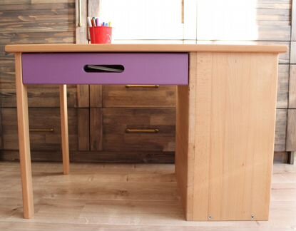 «Растущий» детский стол