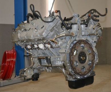 Двс Toyota Land Cruiser 200 5.7 бензин 3UR-FE