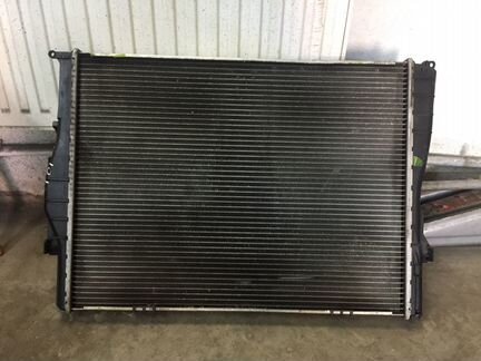 Радиатор BMW e81-e88 e90-e93 e84