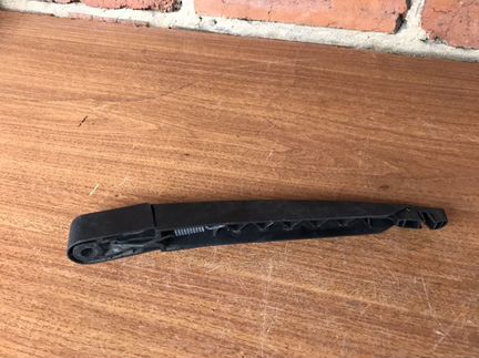 Задний дворник Mitsubishi Outlander 1