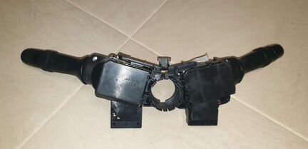 Переключатель подрулевой toyota Corolla