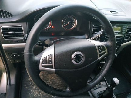 Передняя панель телевизор Ssang Yong Actyon New