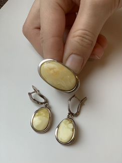 Кольцо и серьги с янтарем