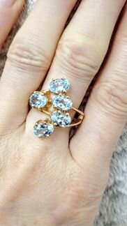 Золотое кольцо с топазами. Новое