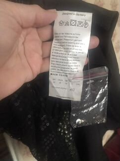 Платье с пайетками новое