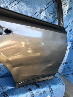 Задняя правая дверь Toyota Rav acv40