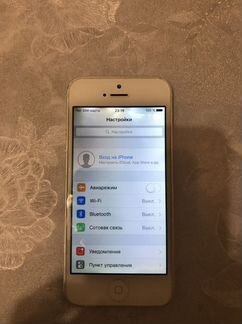Телефон iPhone 5