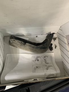 Передний правый брызговик Audi A5 A4