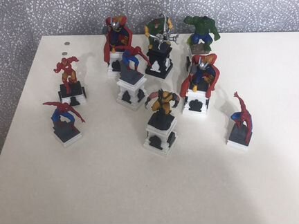 Фигурки героев