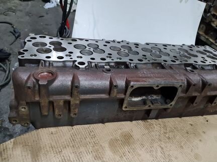 Головка блока (гбц) курсор 10 F3A 500380776 Ивеко