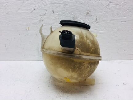 Бачок расширительный Volkswagen Tiguan 2.0 TDI