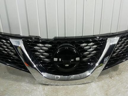 Решетка радиатора передняя Nissan Qashqai 2