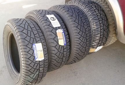 Новые Франц Michelin Latitude Cross R18 235 55 18