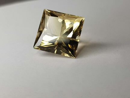 Цитрин 7.58 карат 11*11 мм