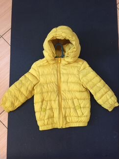 Beneton легкий пуховик на 2 года